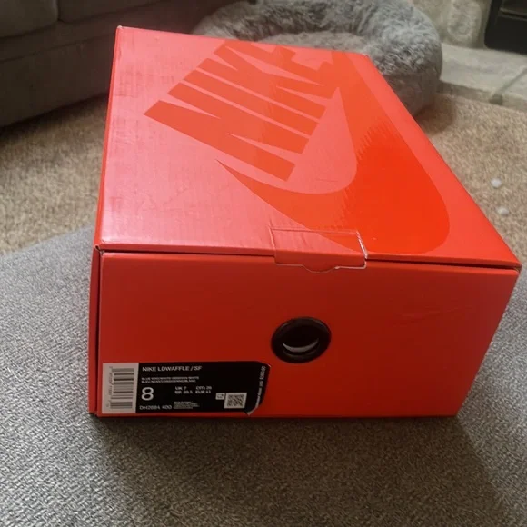 Nike Ldwaffle/Sf Size 8